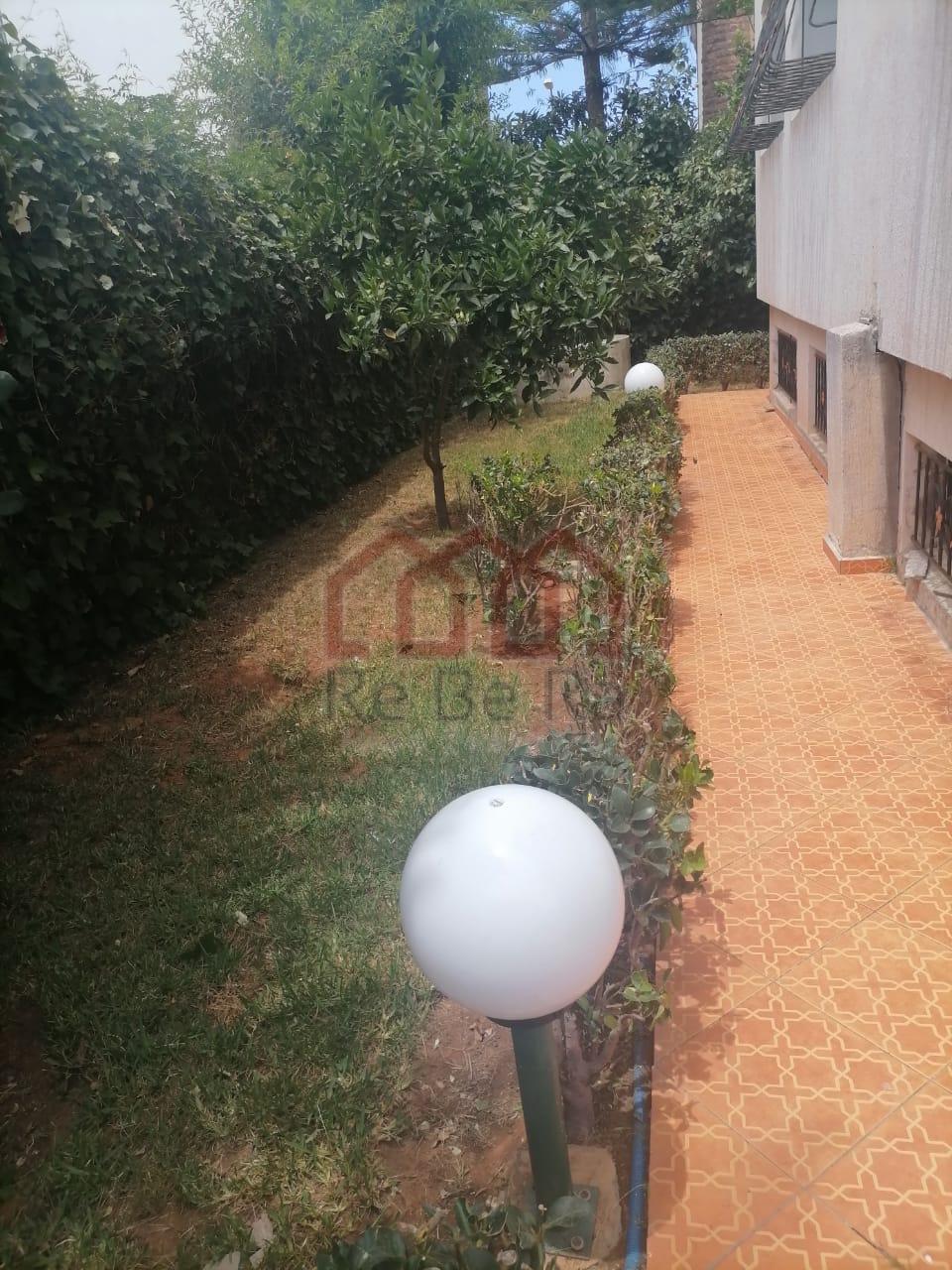 Villa 275 m² à indéfini — 8