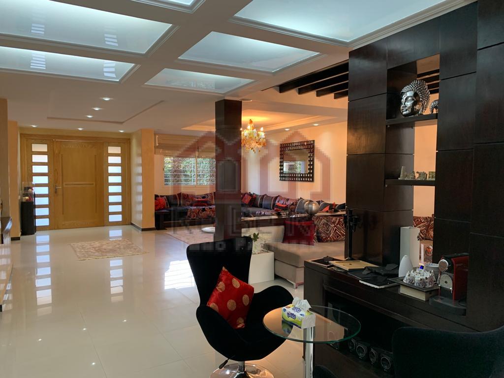 Villa 300 m² à indéfini — 2