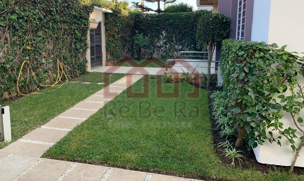 Villa 300 m² à indéfini — 7