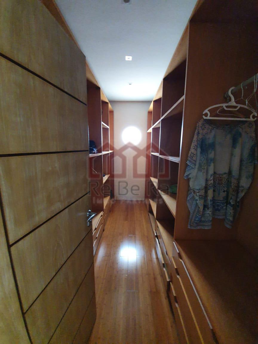 Villa 610 m² f indéfini — 7