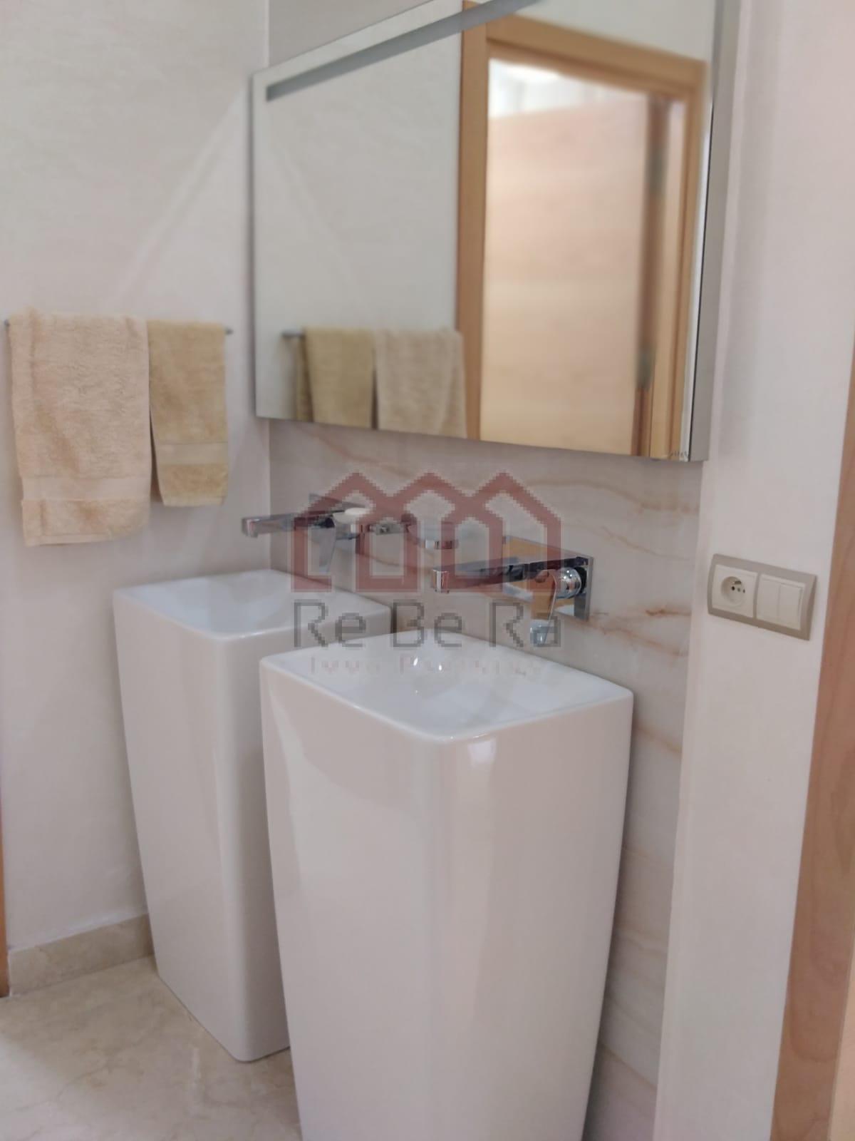 Villa 425 m² à indéfini — 7
