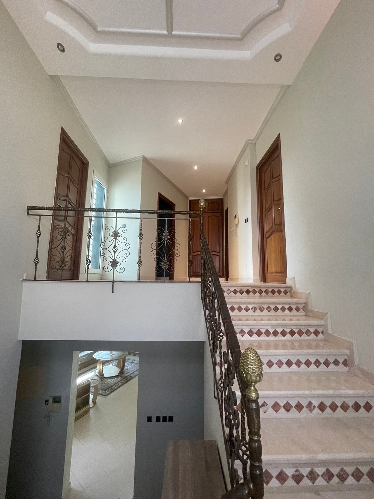Une villa d'exception avec chauffage centralisé à Skhirat — 4